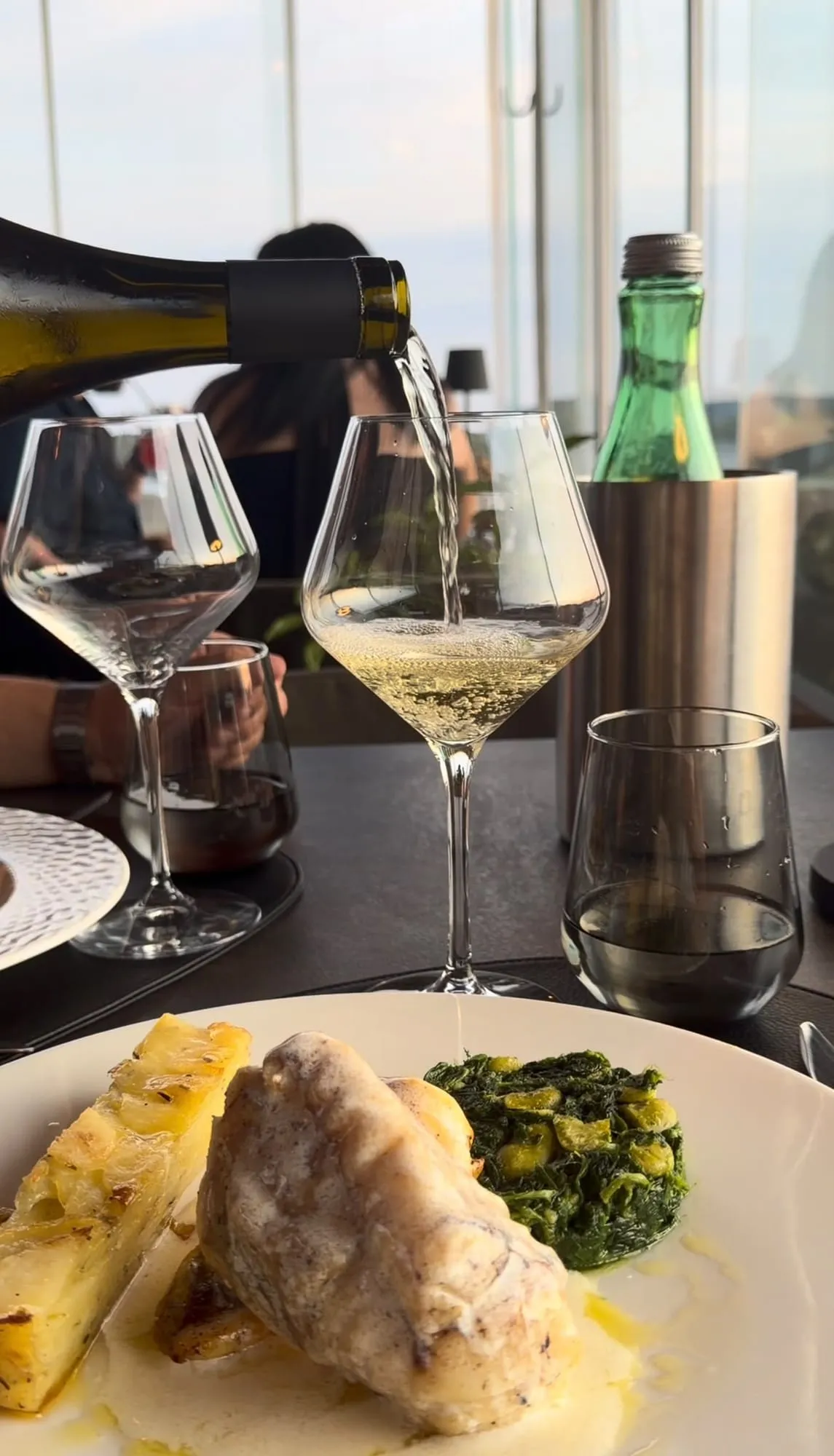Obrok uz čašu vina u restoranu Il Palazzo Galbiani